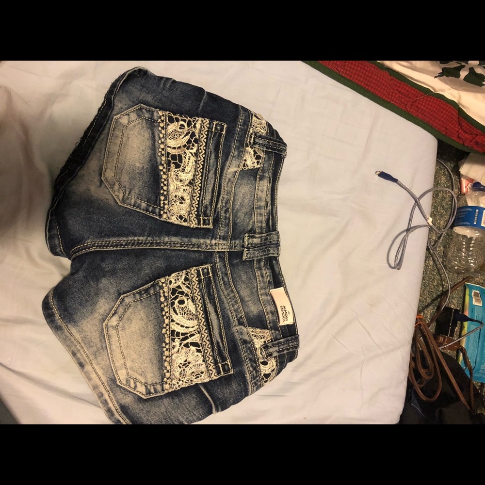 Shorts - Picture 2 of 2